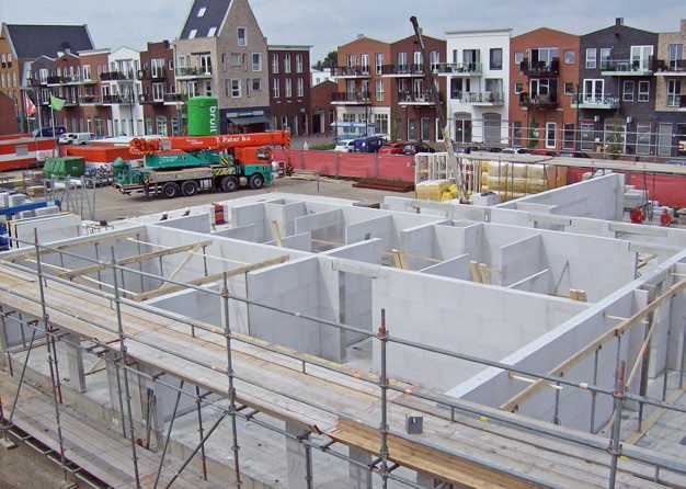 Aanbrengen leidingsleuven en sparingen voor inbouwdozen