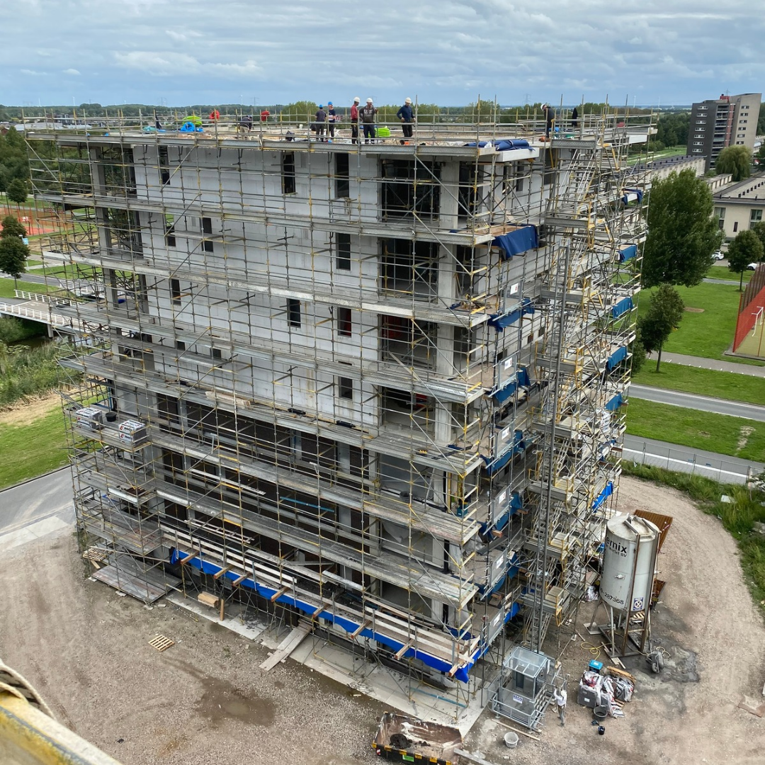 Hoogbouwproject Almere, waarbij je 11 bouwlagen ziet.