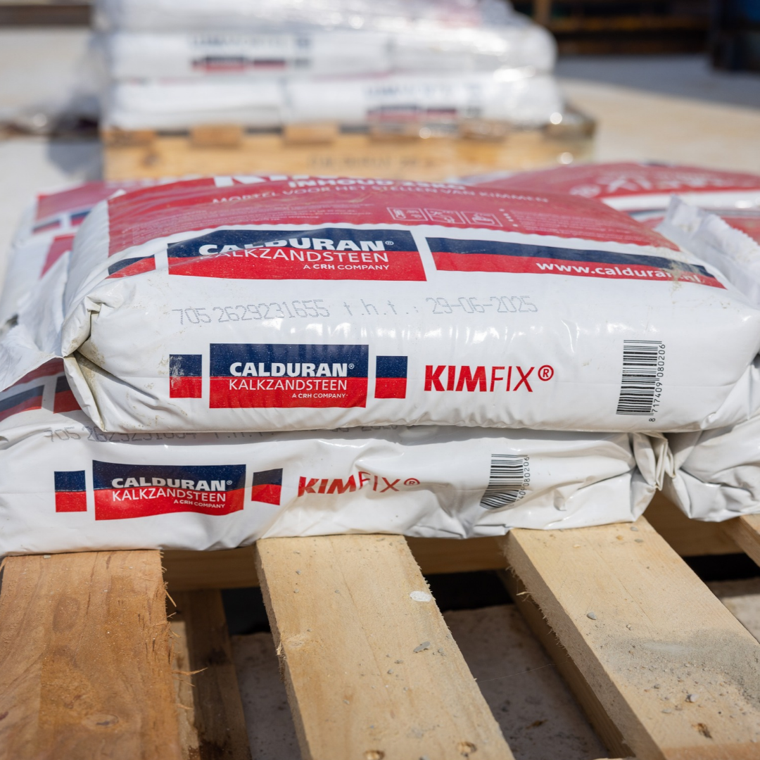 Kimfix verpakt op een pallet.